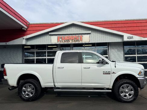 Used 2018 RAM 2500 Laramie w/ Convenience Group image 2