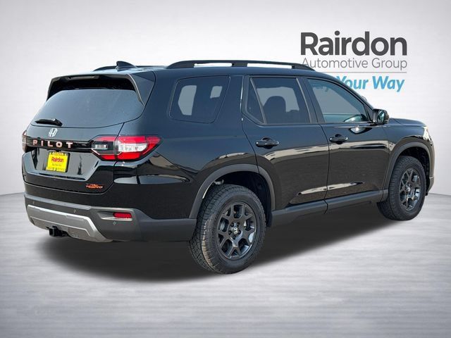 Certified 2026 Honda Pilot TrailSport image 7