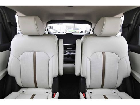 Certified 2025 MAZDA CX-90 Plug-In Hybrid w/ Premium Plus image 11