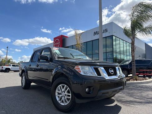 Used 2019 Nissan Frontier SV image 1