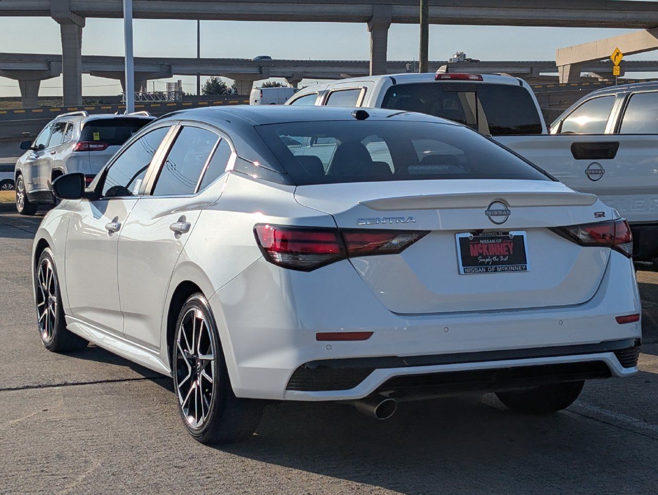Used 2025 Nissan Sentra SR w/ SR Premium Package FWD image 4