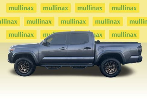 Used 2016 Toyota Tacoma SR5 image 11