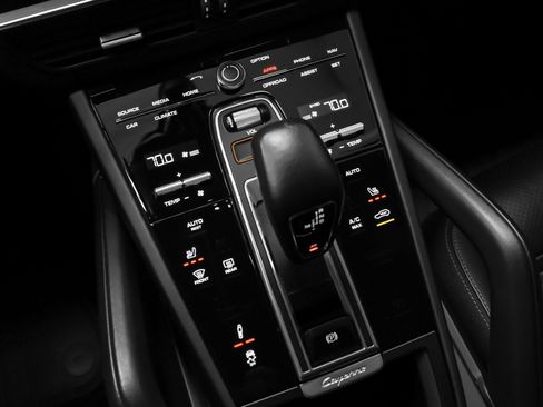 Used 2023 Porsche Cayenne GTS image 44