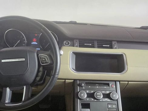 Used 2019 Land Rover Range Rover Evoque SE image 24