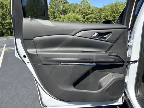 New 2026 Chevrolet Traverse LT image 55