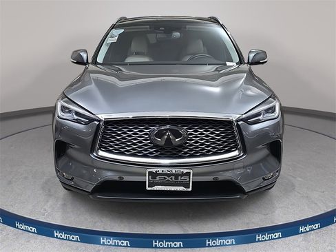 Used 2019 INFINITI QX50 Essential w/ Premium Heat Package image 3