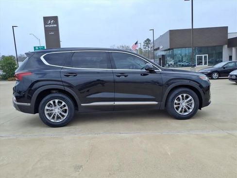 Used 2019 Hyundai Santa Fe SEL image 2