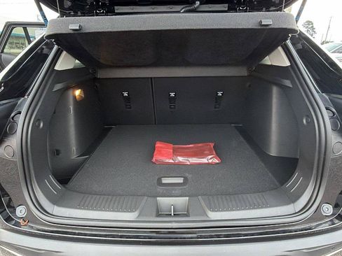 New 2026 Chevrolet Trax ACTIV w/ Sunroof Package FWD image 14