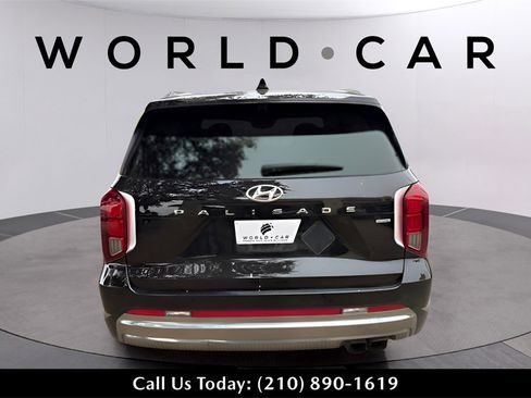 Used 2023 Hyundai Palisade Calligraphy image 12