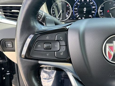 Used 2022 Buick Enclave Avenir w/ Avenir Technology Package AWD/4WD image 18