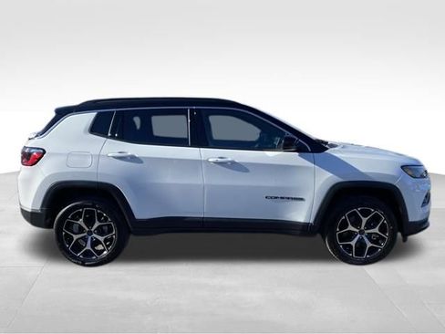New 2026 Jeep Compass Limited w/ Sun, Sound & Navigation Group image 8