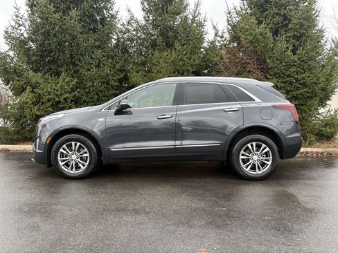 Used 2023 Cadillac XT5 Premium Luxury image 2