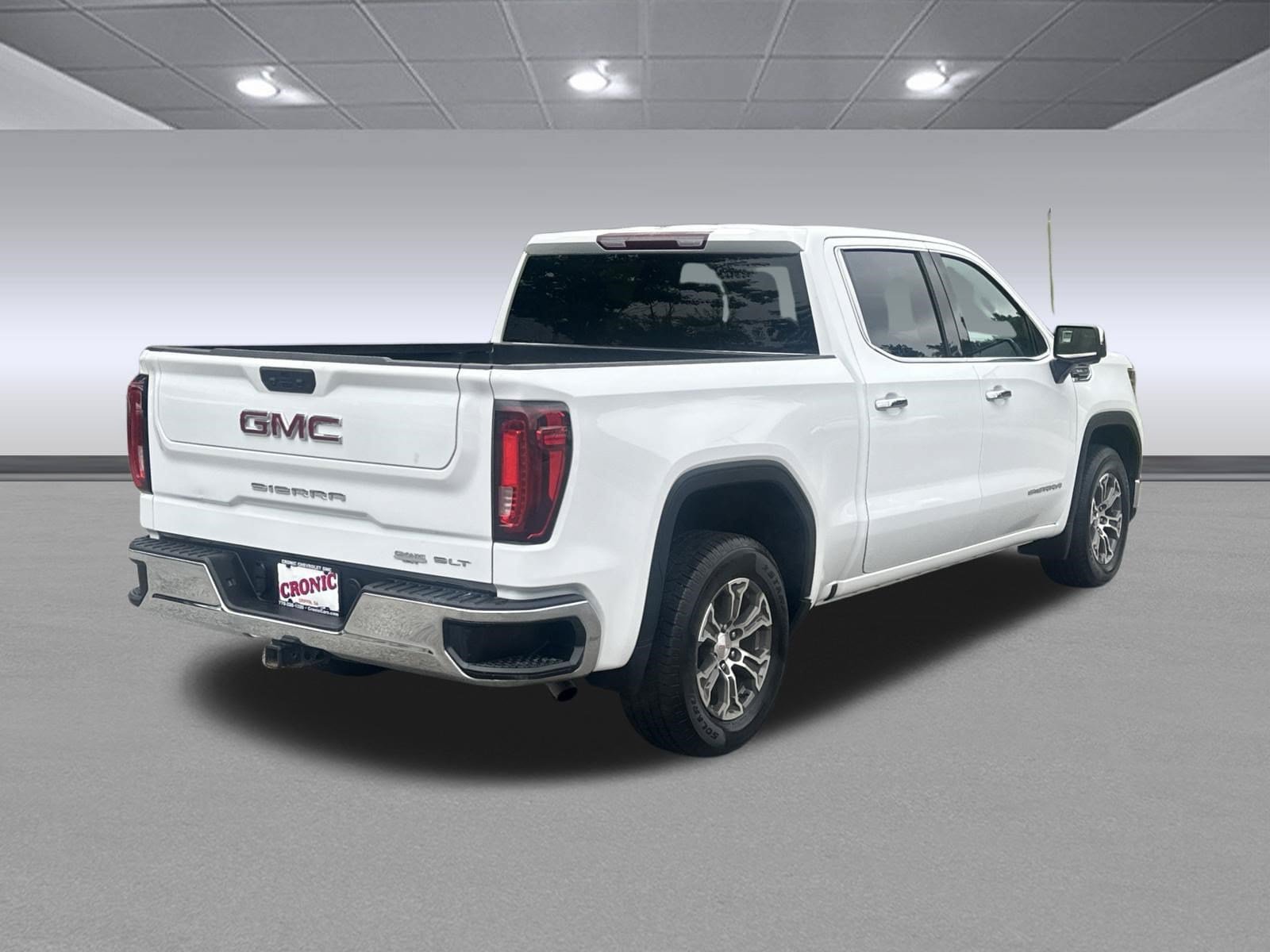 Used 2024 GMC Sierra 1500 SLT RWD image 3