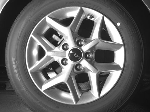 Used 2025 Kia Soul LX w/ LX Technology Package FWD image 15