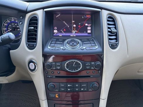 Used 2016 INFINITI QX50 2WD w/ Premium Plus Package image 19