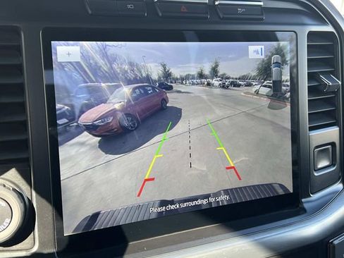 Used 2022 Ford F150 Lariat w/ Trailer Tow Package image 19