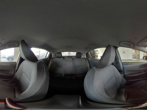 Used 2025 Toyota Prius LE image 43