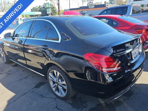 Used 2018 Mercedes-Benz C 350e Sedan image 4