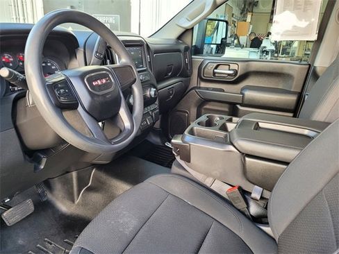 Used 2022 GMC Sierra 2500 Pro w/ Convenience Package image 11