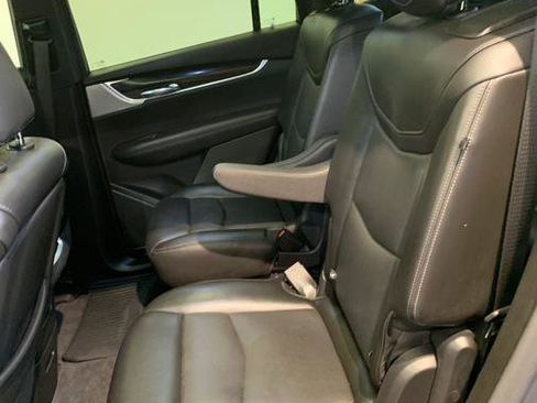 Used 2022 Cadillac XT6 Premium Luxury image 43