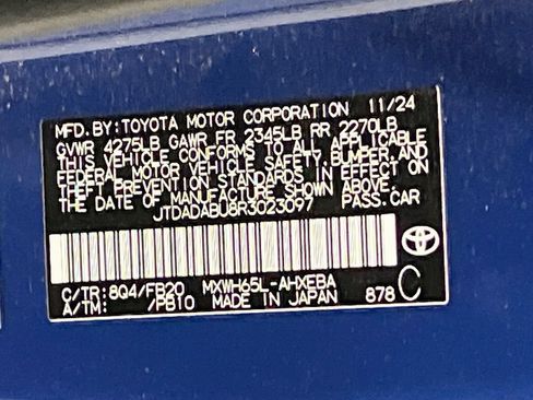 Used 2024 Toyota Prius LE AWD/4WD image 30