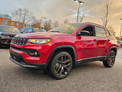 New 2026 Jeep Compass Latitude image 3