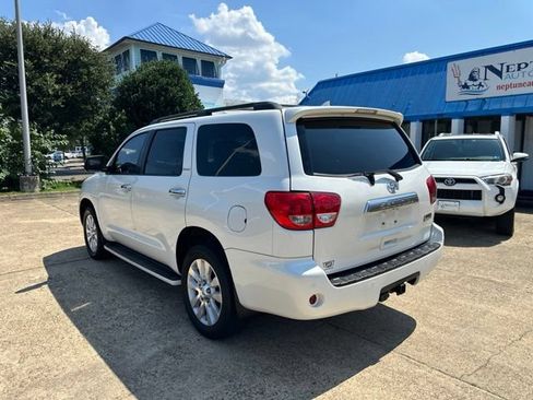 Used 2017 Toyota Sequoia Platinum RWD image 7