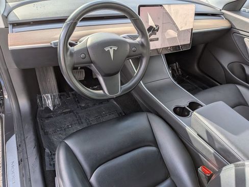 Used 2018 Tesla Model 3 Mid Range image 11