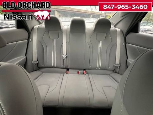 Used 2024 Hyundai Elantra SEL FWD image 11