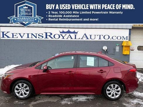 Used 2024 Toyota Corolla LE image 1