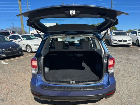 Used 2017 Subaru Forester 2.5i w/ Alloy Wheel Package image 27