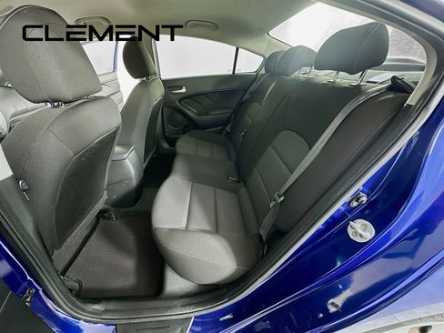 Used 2017 Kia Forte LX image 29