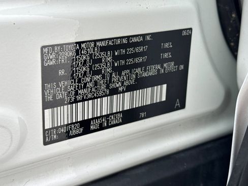 Used 2024 Toyota RAV4 LE image 23