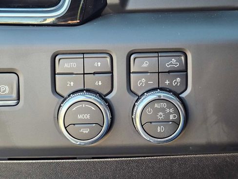 New 2025 GMC Sierra 2500 Denali Ultimate image 34