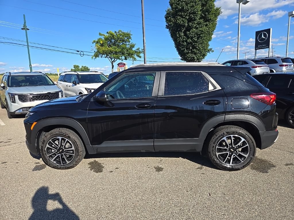 Used 2024 Chevrolet TrailBlazer LT AWD/4WD image 10