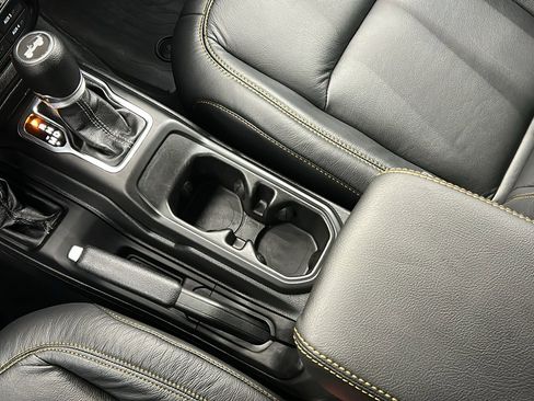 Used 2025 Jeep Wrangler Willys 4xe image 26