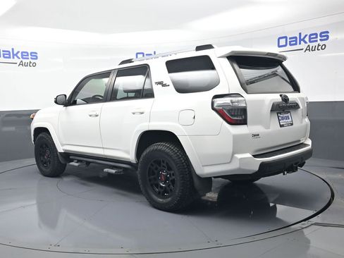 Used 2018 Toyota 4Runner TRD Off-Road Premium image 6