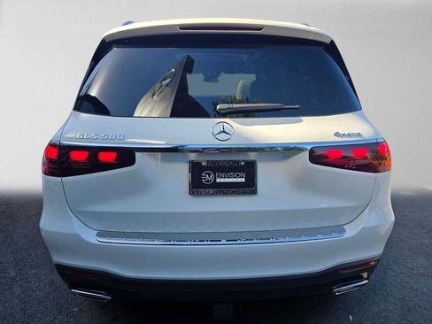 Used 2026 Mercedes-Benz GLS 580 4MATIC image 4