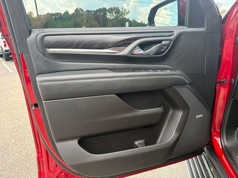 Used 2021 GMC Yukon XL Denali w/ Denali Premium Package RWD image 13