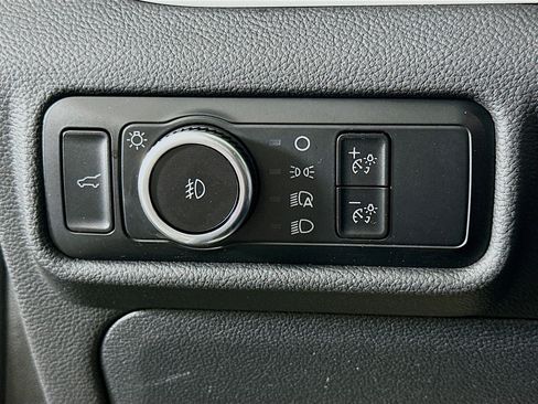 Used 2024 Ford Explorer XLT w/ Equipment Group 202A image 17