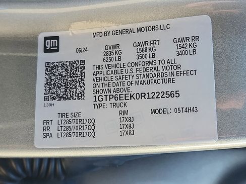 Used 2024 GMC Canyon AT4X image 28