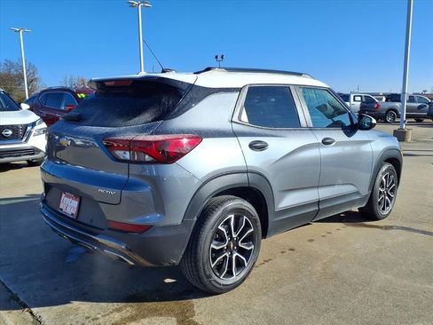 Used 2021 Chevrolet TrailBlazer ACTIV w/ Sun and Liftgate Package image 2