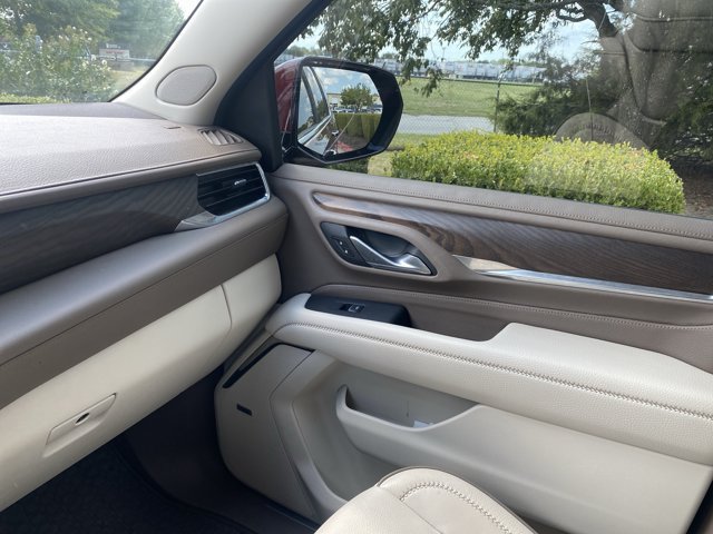 Used 2024 GMC Yukon XL Denali AWD/4WD image 35