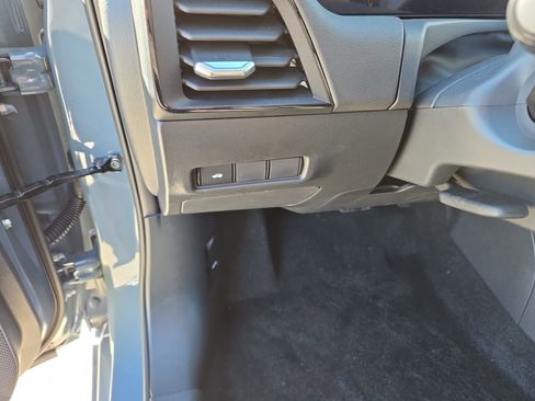 New 2026 Nissan Sentra SR w/ Floor Mat Package FWD image 19