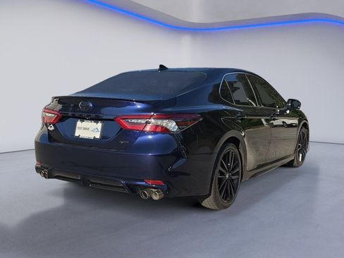 Used 2022 Toyota Camry XSE image 6