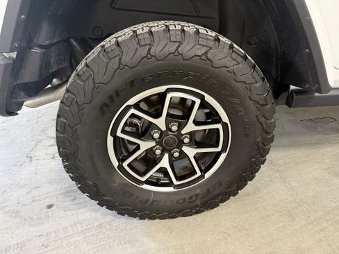 Used 2026 Jeep Wrangler Unlimited Rubicon w/ Safety Group AWD/4WD image 7