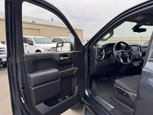 Used 2019 Chevrolet Silverado 1500 RST image 25