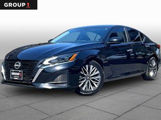 Used 2024 Nissan Altima 2.5 SV w/ SV Premium Package FWD video 1
