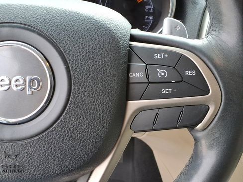 Used 2014 Jeep Grand Cherokee Limited image 24