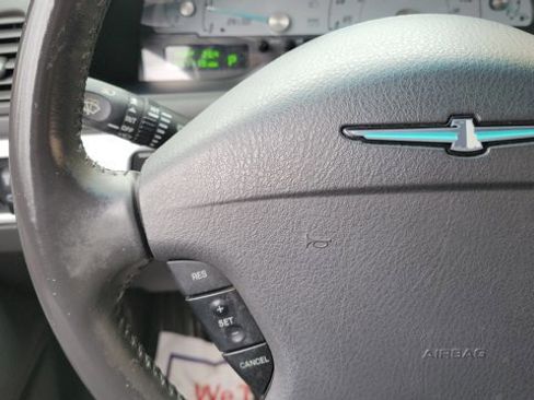 Used 2002 Ford Thunderbird image 13